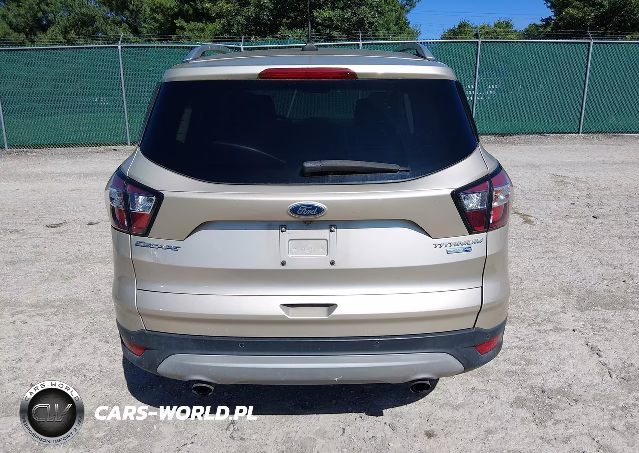 2018 Ford Escape Titanium VIN:1FMCU9J99JUD25934 - 16