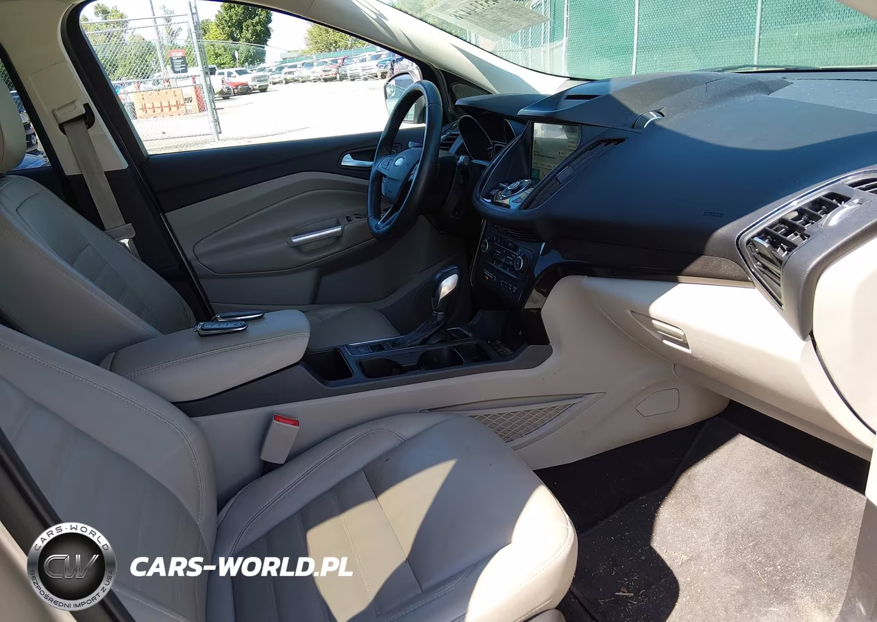 2018 Ford Escape Titanium VIN:1FMCU9J99JUD25934 - 5