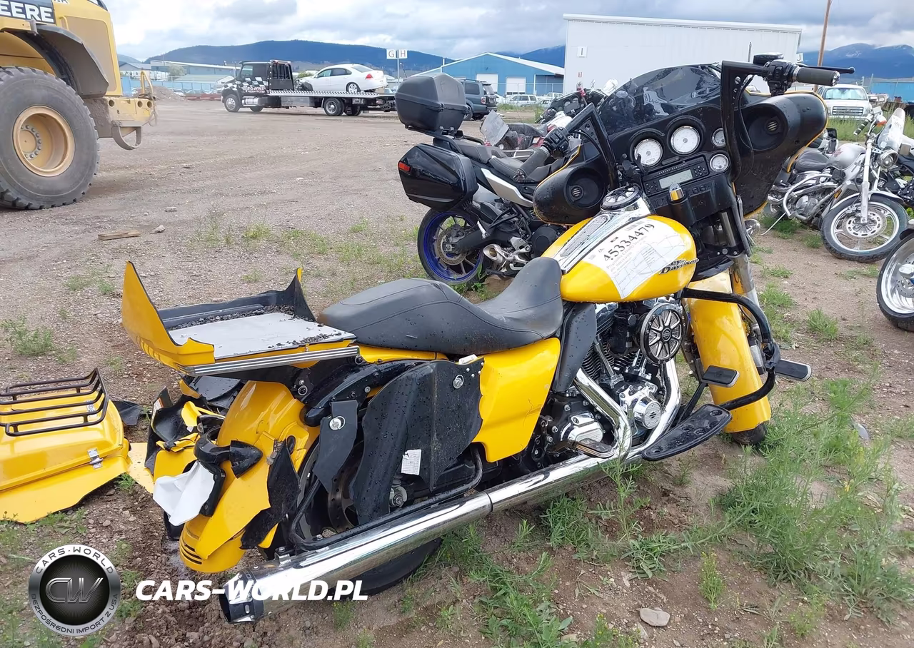 2013 Harley-Davidson Flhx Street Glide VIN:1HD1KBM19DB636325 - 4