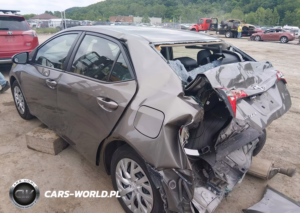 2019 Toyota Corolla Le VIN:2T1BURHE7KC234985 - 3