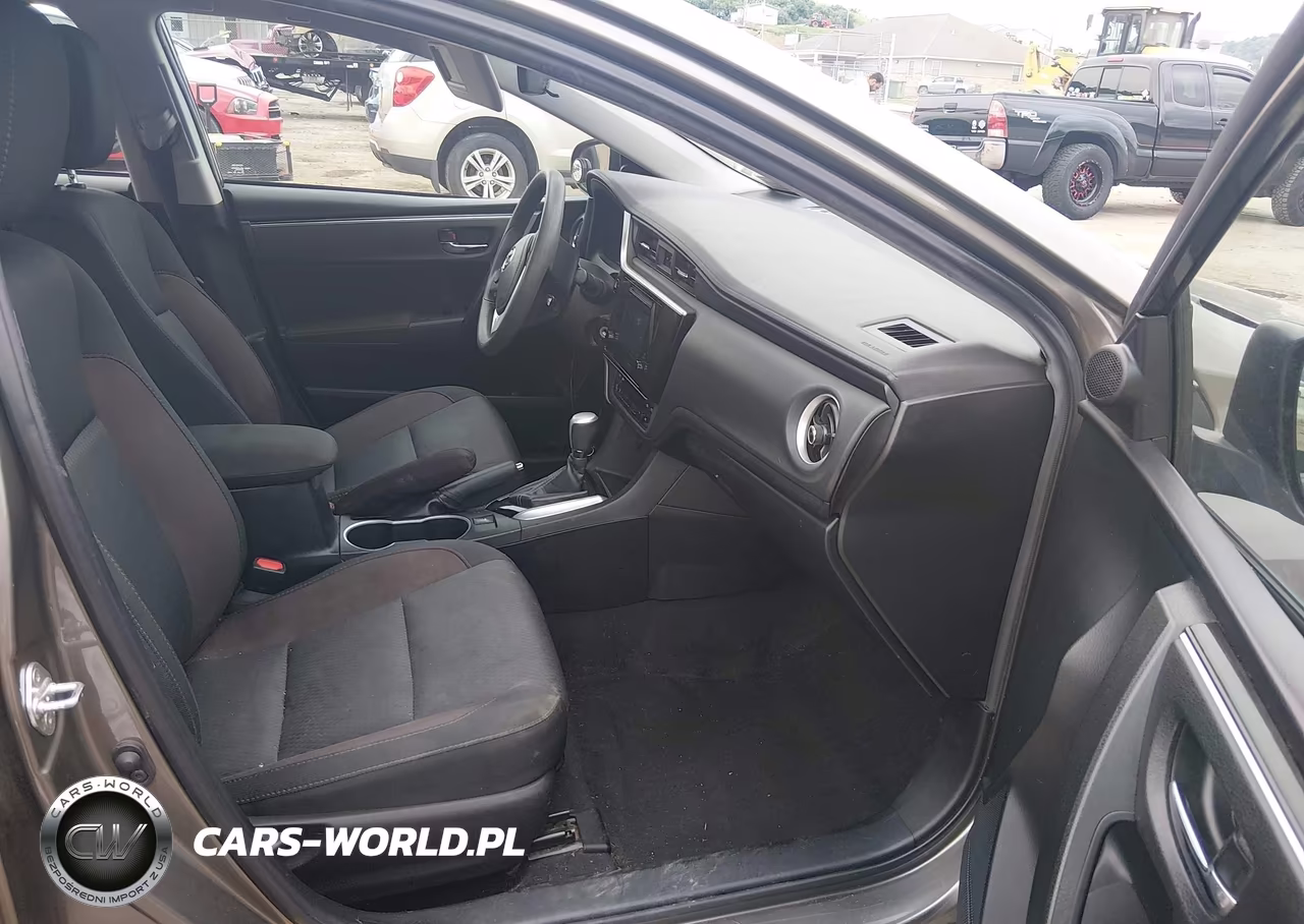 2019 Toyota Corolla Le VIN:2T1BURHE7KC234985 - 5