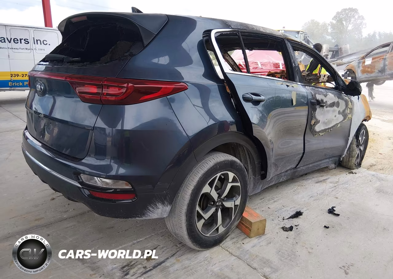 2021 Kia Sportage Lx VIN:KNDPM3AC6M7928888 - 4