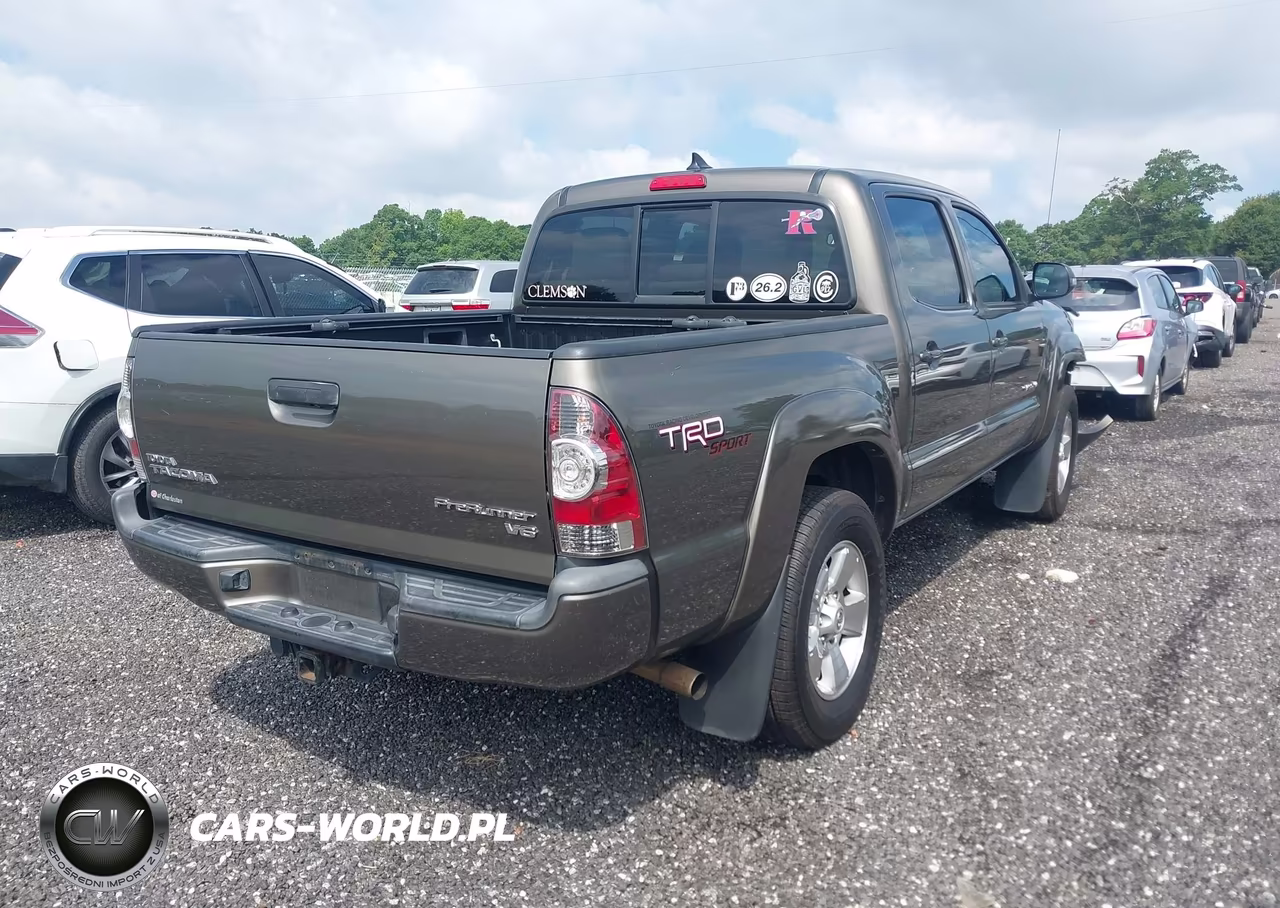 2012 Toyota Tacoma Prerunner V6 VIN:5TFJU4GN6CX025482 - 4
