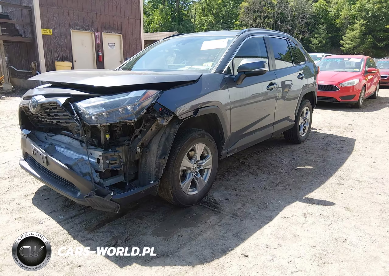2023 Toyota Rav4 Xle VIN:2T3P1RFV4PW400832 - 2