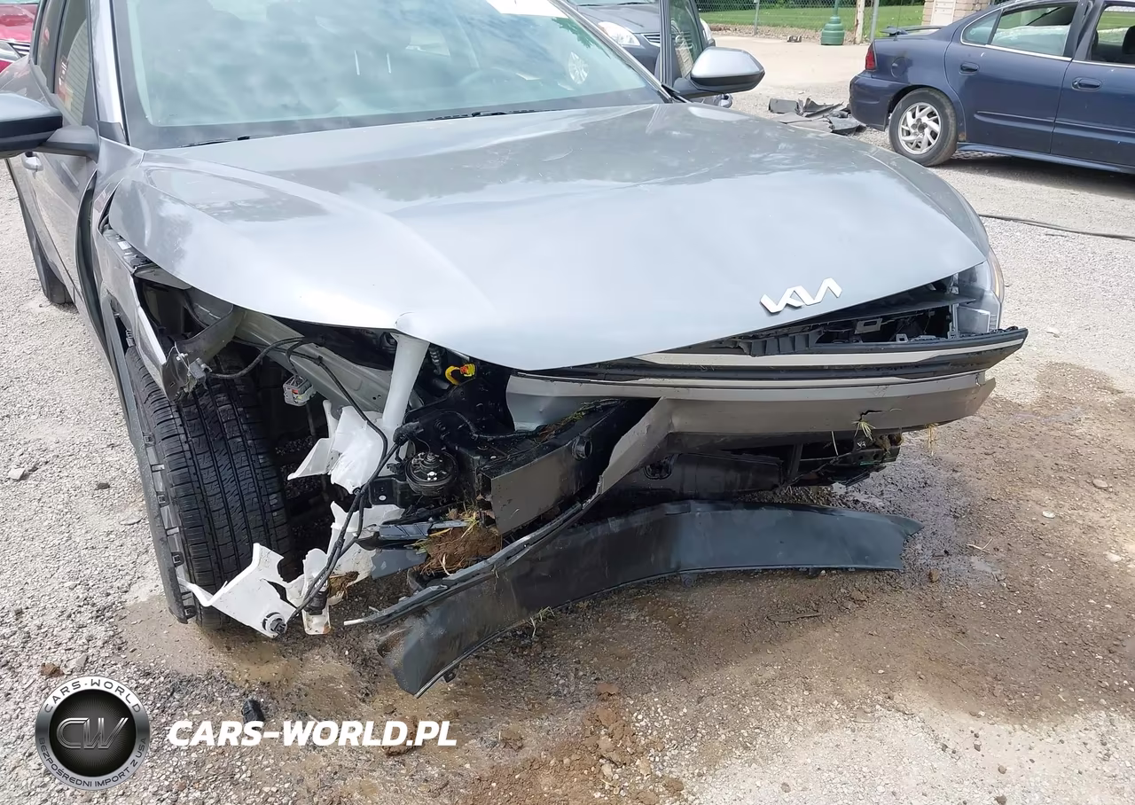 2025 Kia K4 Lxs VIN:3KPFT4DE2SE065926 - 18