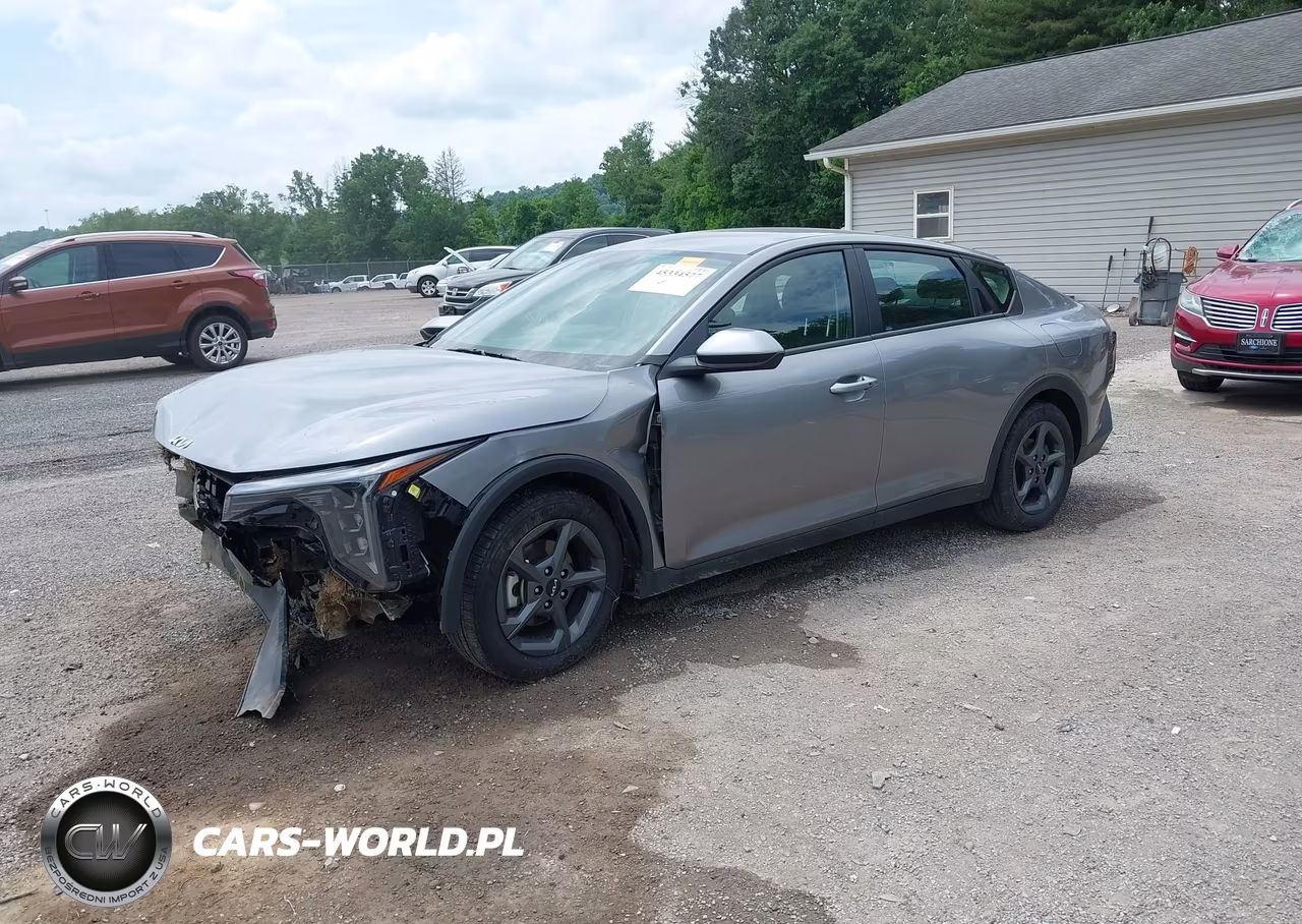 2025 Kia K4 Lxs VIN:3KPFT4DE2SE065926 - 2