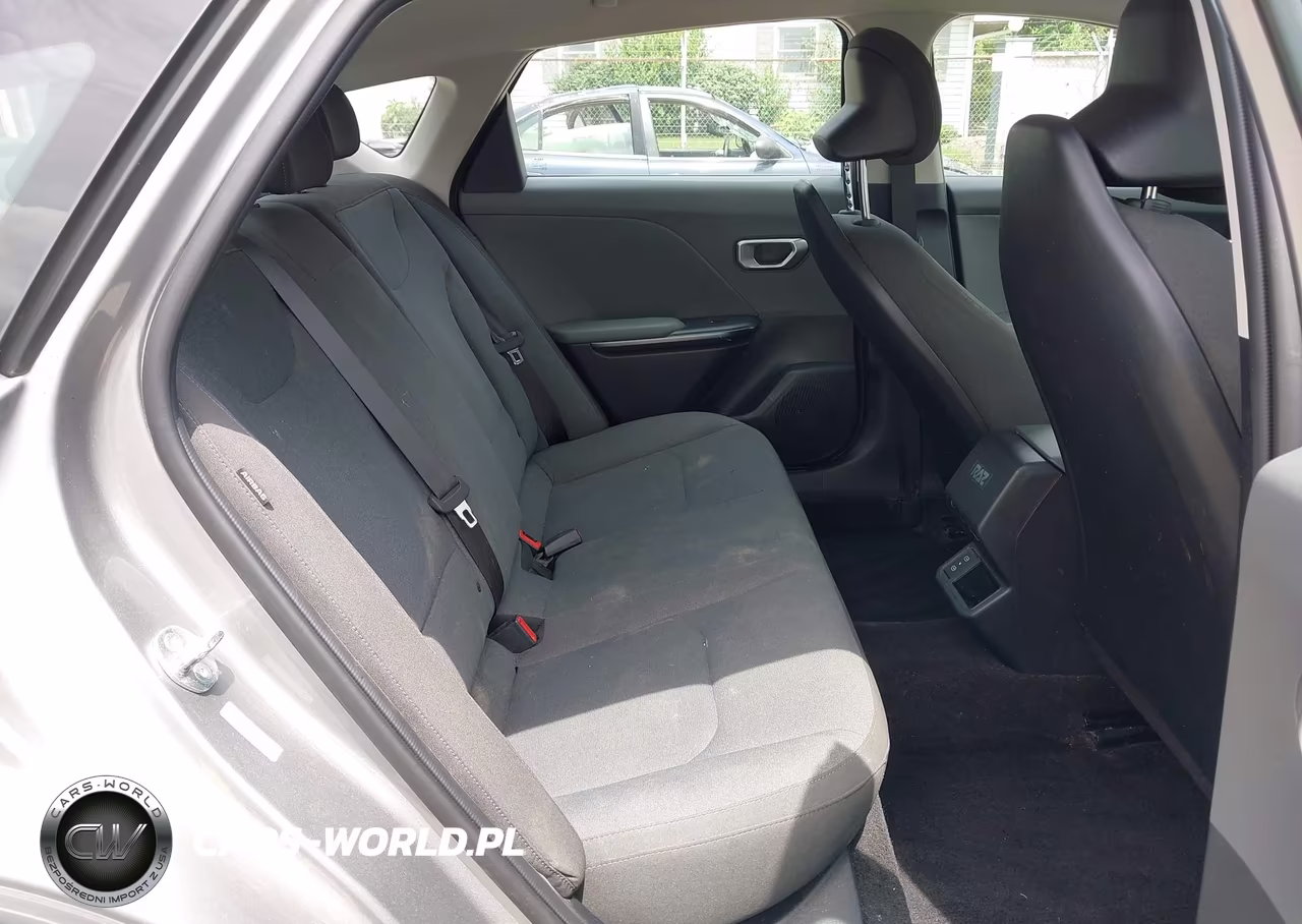 2025 Kia K4 Lxs VIN:3KPFT4DE2SE065926 - 8