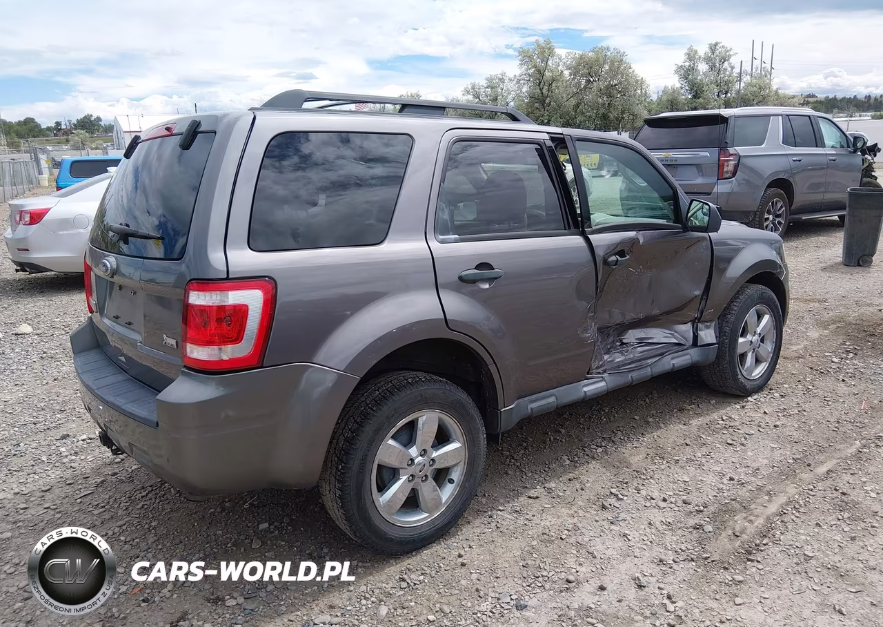 2010 Ford Escape Xlt VIN:1FMCU9DG6AKA72223 - 4