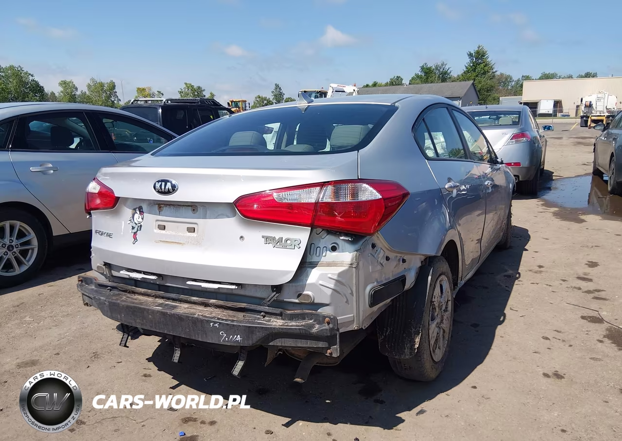 2015 Kia Forte Lx VIN:KNAFK4A6XF5336939 - 4