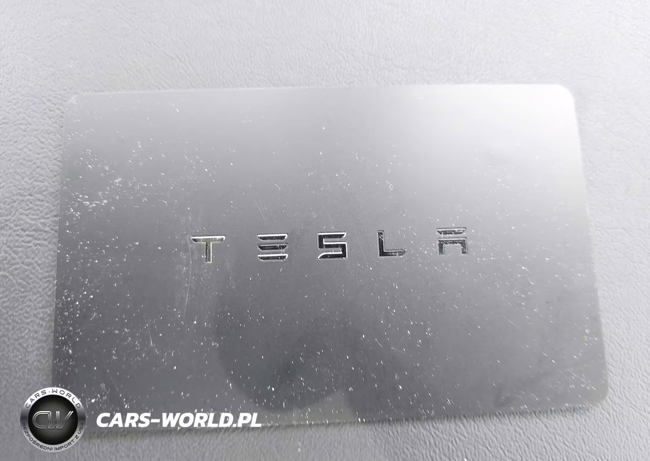 2018 Tesla Model 3 Long Range-Mid Range VIN:5YJ3E1EA5JF124810 - 11