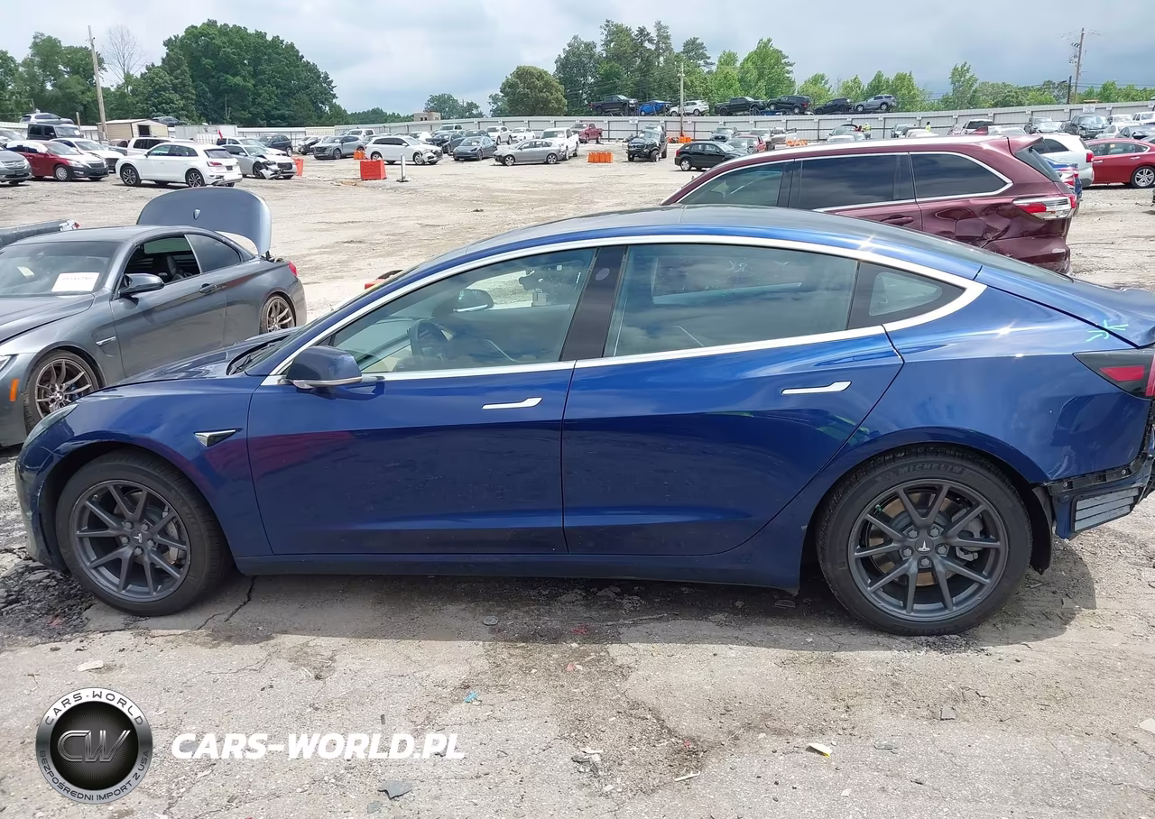 2018 Tesla Model 3 Long Range-Mid Range VIN:5YJ3E1EA5JF124810 - 15