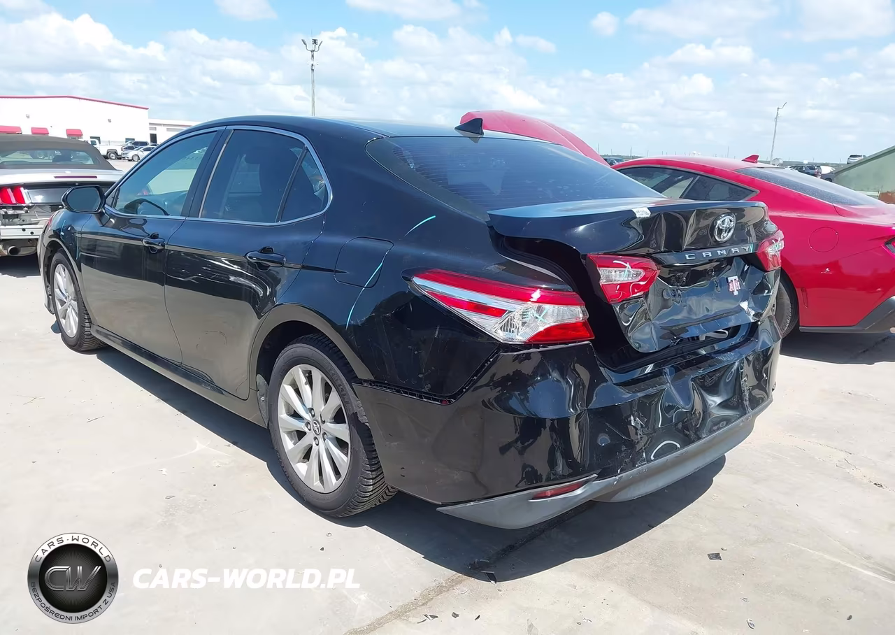 2020 Toyota Camry Le VIN:4T1C11AK7LU894992 - 3