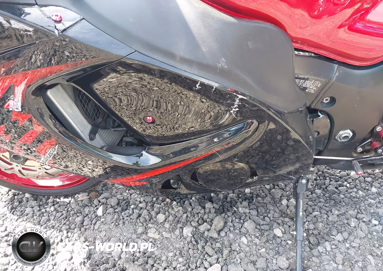 2013 Suzuki Gsx1300 Ra VIN:JS1GX72B5D2102030 - 9