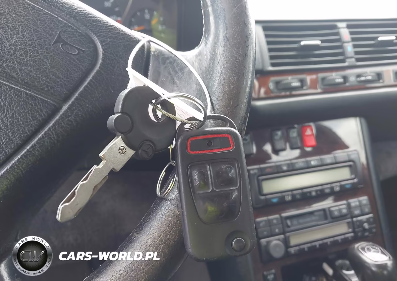 1998 Mercedes-Benz S 500 VIN:WDBGA51G5WA379261 - 11