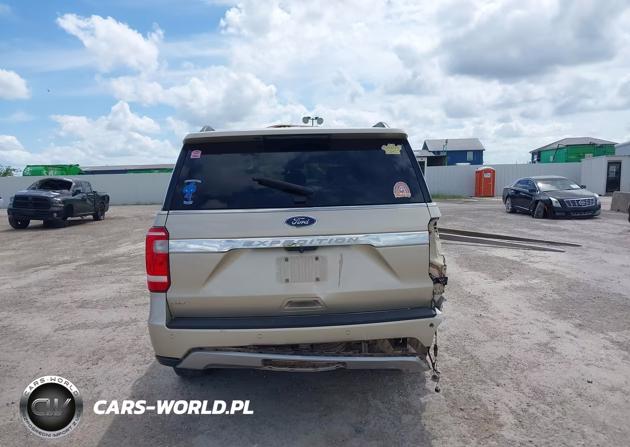 2018 Ford Expedition Xlt VIN:1FMJU1HT1JEA48541 - 16