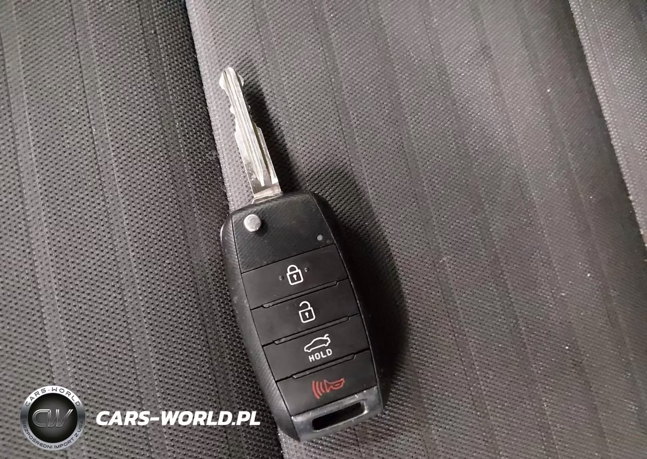 2018 Kia Forte S VIN:3KPFL4A70JE213771 - 11
