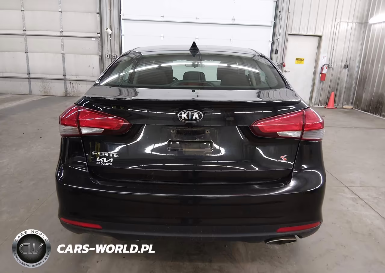 2018 Kia Forte S VIN:3KPFL4A70JE213771 - 17