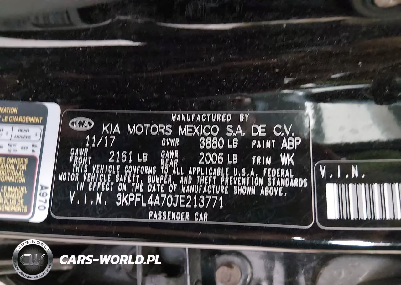 2018 Kia Forte S VIN:3KPFL4A70JE213771 - 9