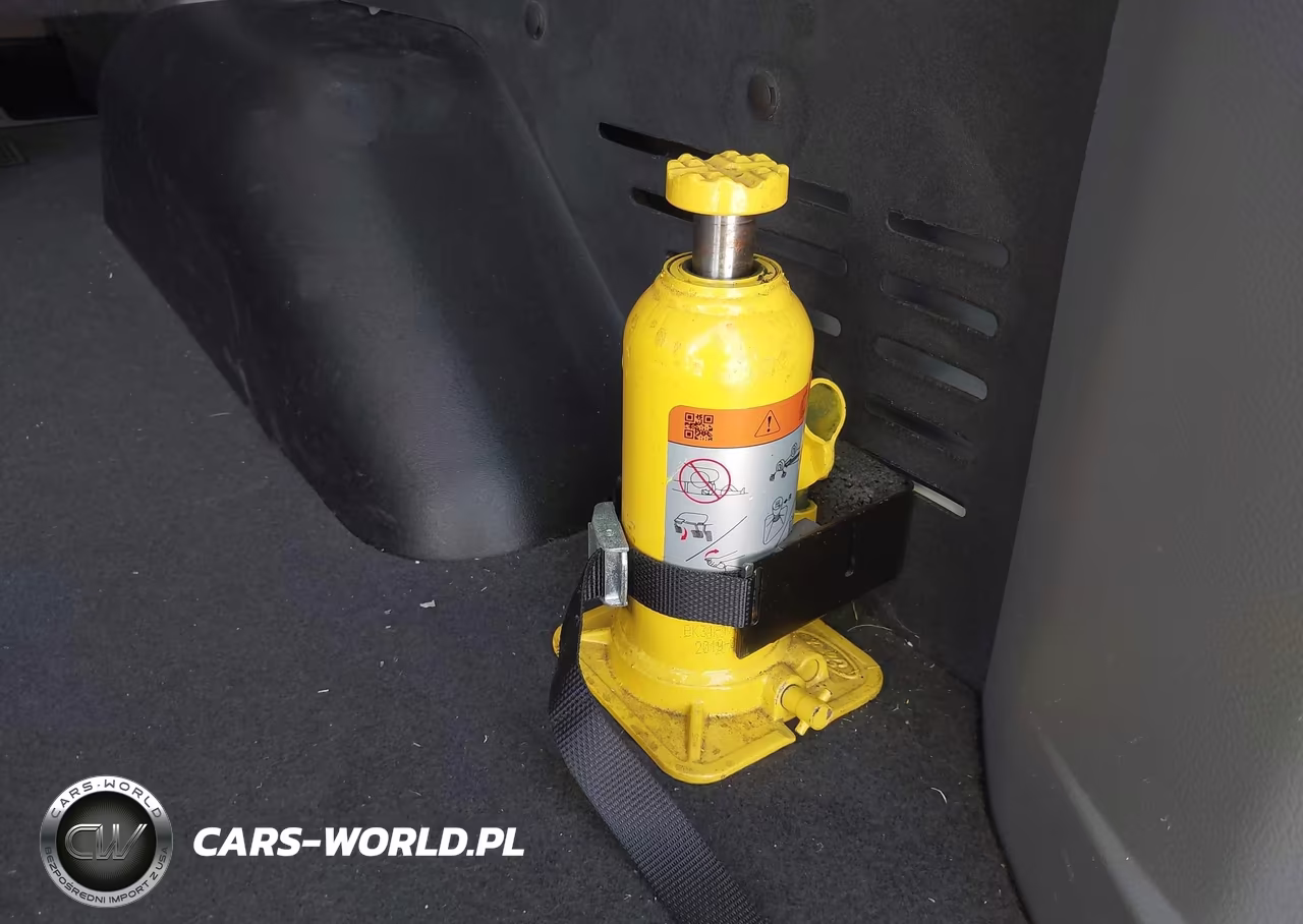 2019 Ford Transit-150 Xl VIN:1FMZK1ZM5KKB28413 - 12
