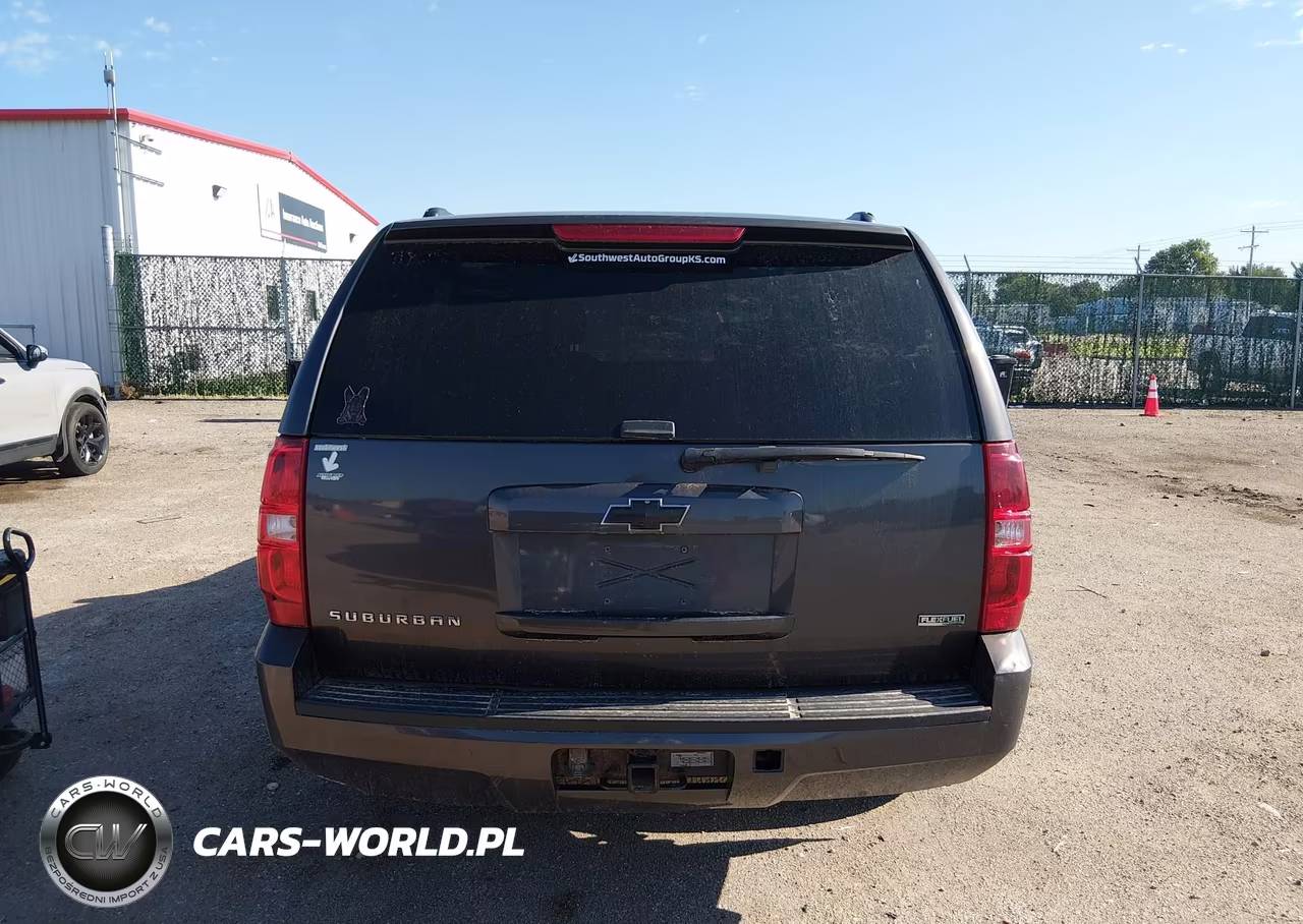 2010 Chevrolet Suburban 1500 Ls VIN:1GNUKHE34AR240377 - 16