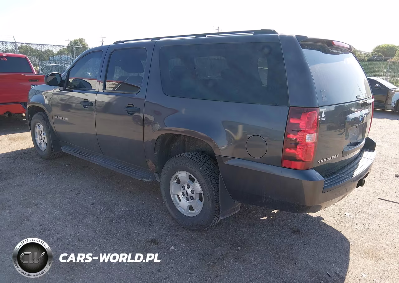 2010 Chevrolet Suburban 1500 Ls VIN:1GNUKHE34AR240377 - 3