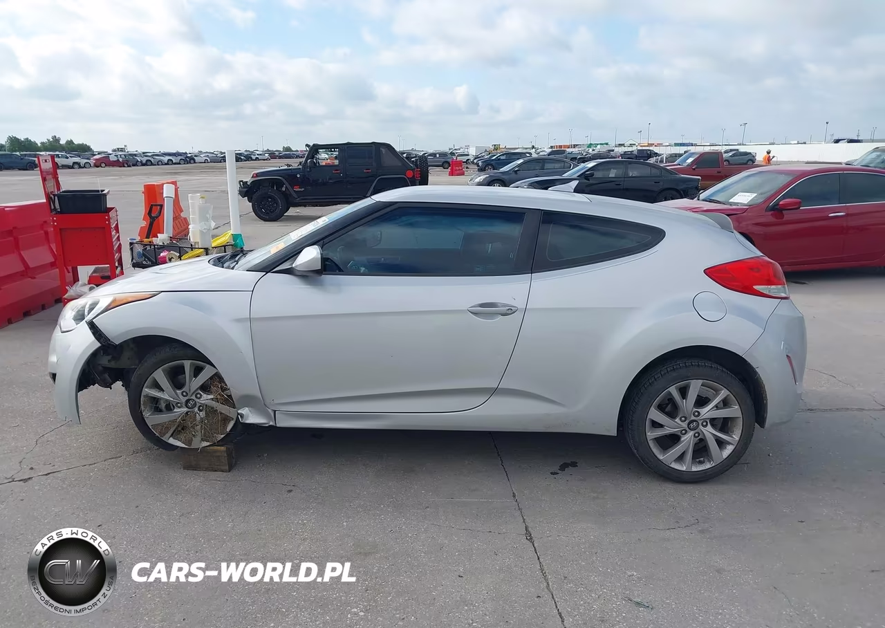 2016 Hyundai Veloster VIN:KMHTC6AD6GU297816 - 14