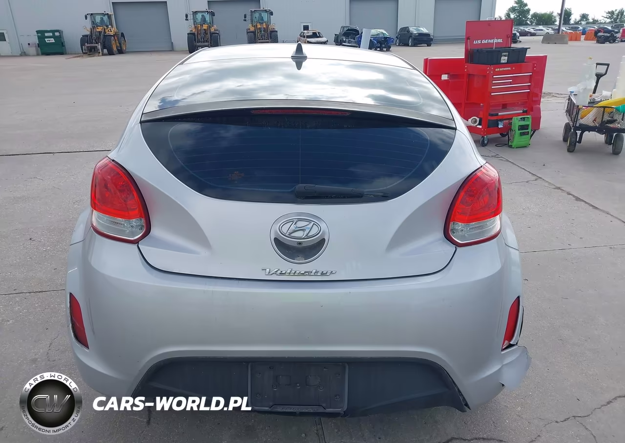 2016 Hyundai Veloster VIN:KMHTC6AD6GU297816 - 16