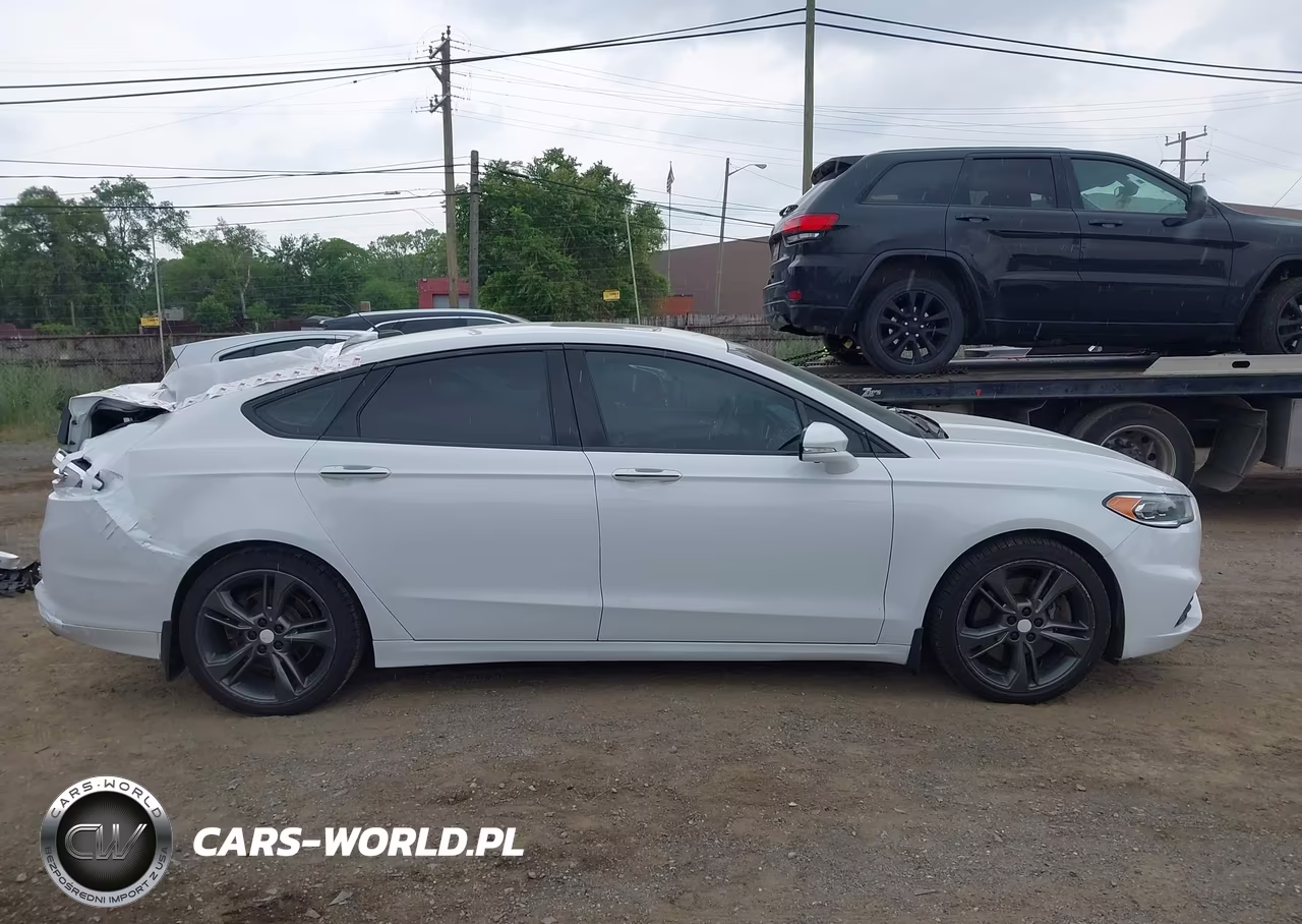 2017 Ford Fusion Sport VIN:3FA6P0VP2HR351795 - 13