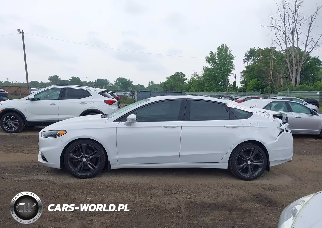 2017 Ford Fusion Sport VIN:3FA6P0VP2HR351795 - 14