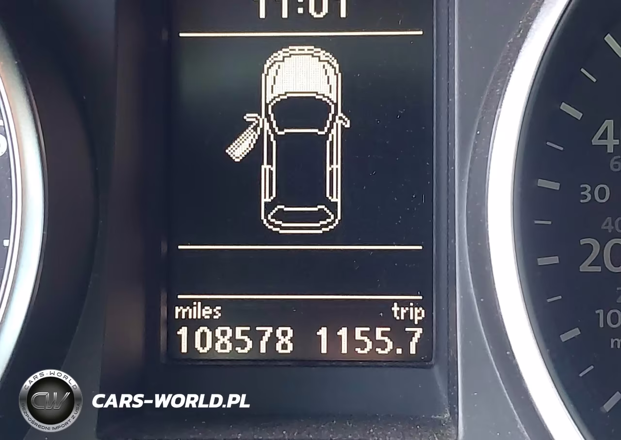 2012 Volkswagen Golf R 4-Door VIN:WVWPF7AJXCW218929 - 15