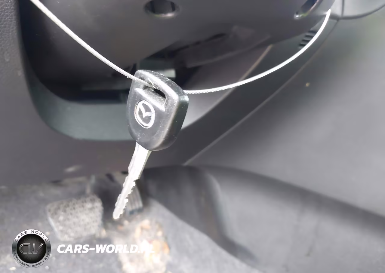 2011 Mazda Mazda3 I Sport VIN:JM1BL1UFXB1496037 - 11