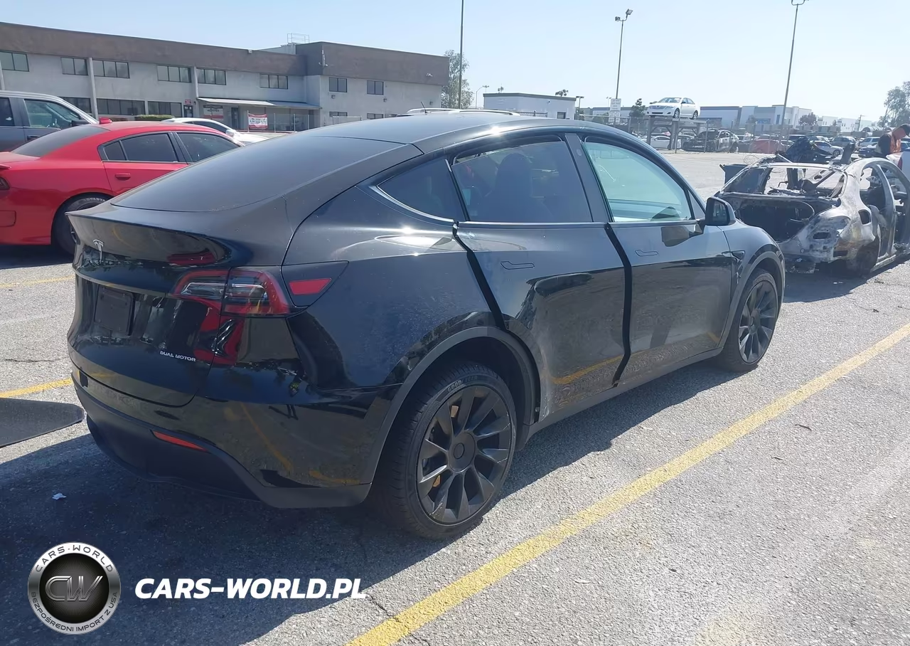 2023 Tesla Model Y Awd-Long Range Dual Motor All-Wheel Drive VIN:7SAYGDEE1PF623734 - 4