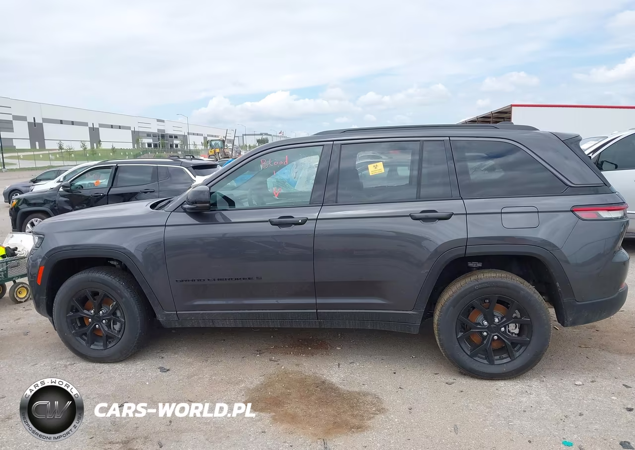 2026 Jeep Grand Cherokee Altitude 4X4 VIN:1C4RJHAR4TC196883 - 14