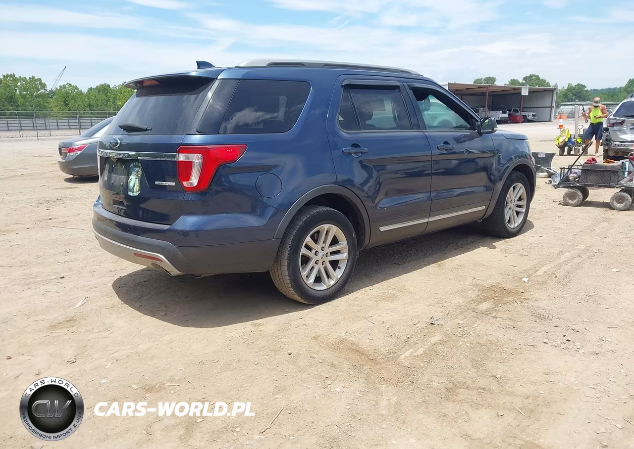 2016 Ford Explorer Xlt VIN:1FM5K7D82GGC42536 - 4