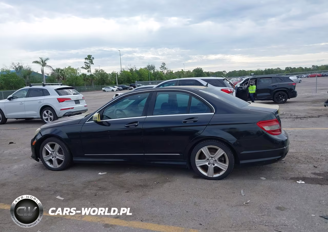 2011 Mercedes-Benz C 300 Sport 4Matic VIN:WDDGF8BB6BR133103 - 14