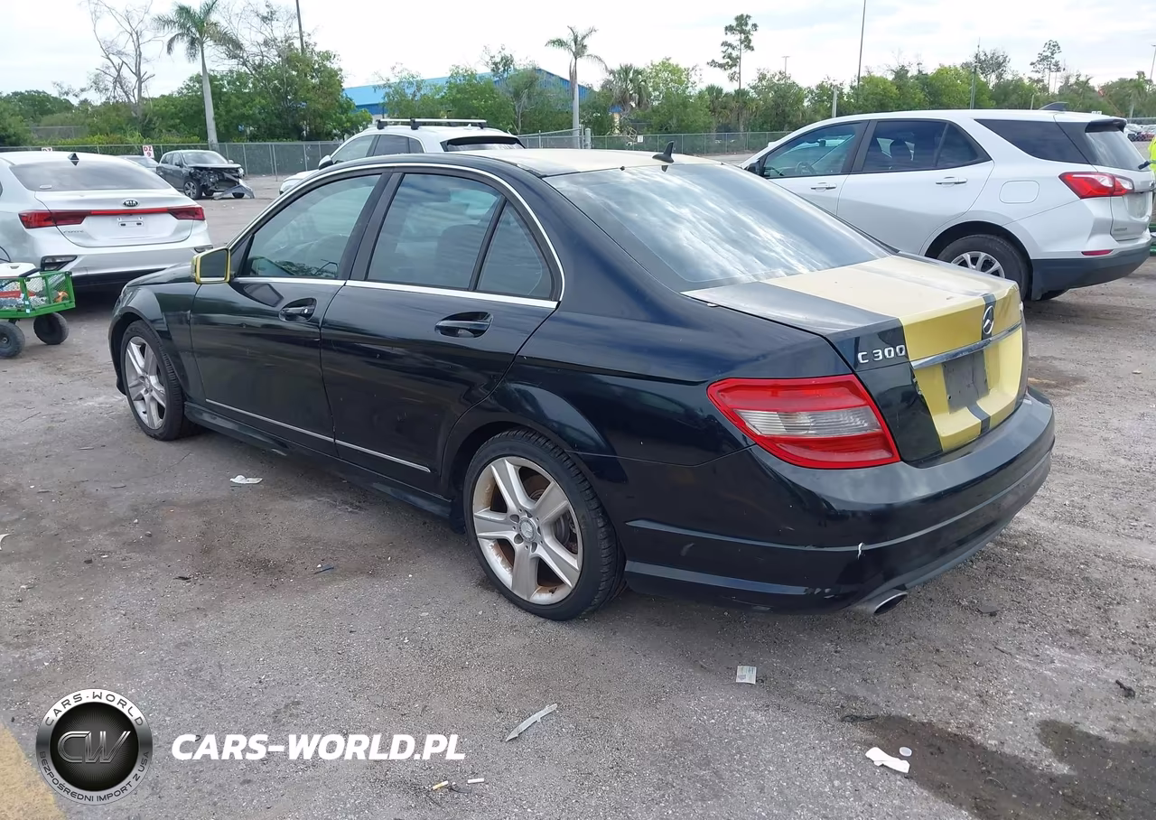 2011 Mercedes-Benz C 300 Sport 4Matic VIN:WDDGF8BB6BR133103 - 3
