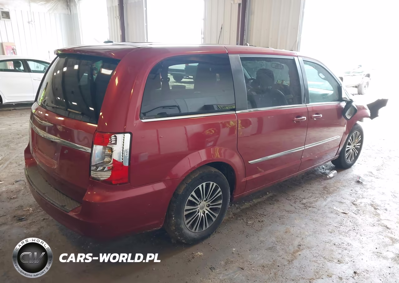 2014 Chrysler Town & Country S VIN:2C4RC1HG3ER224270 - 4