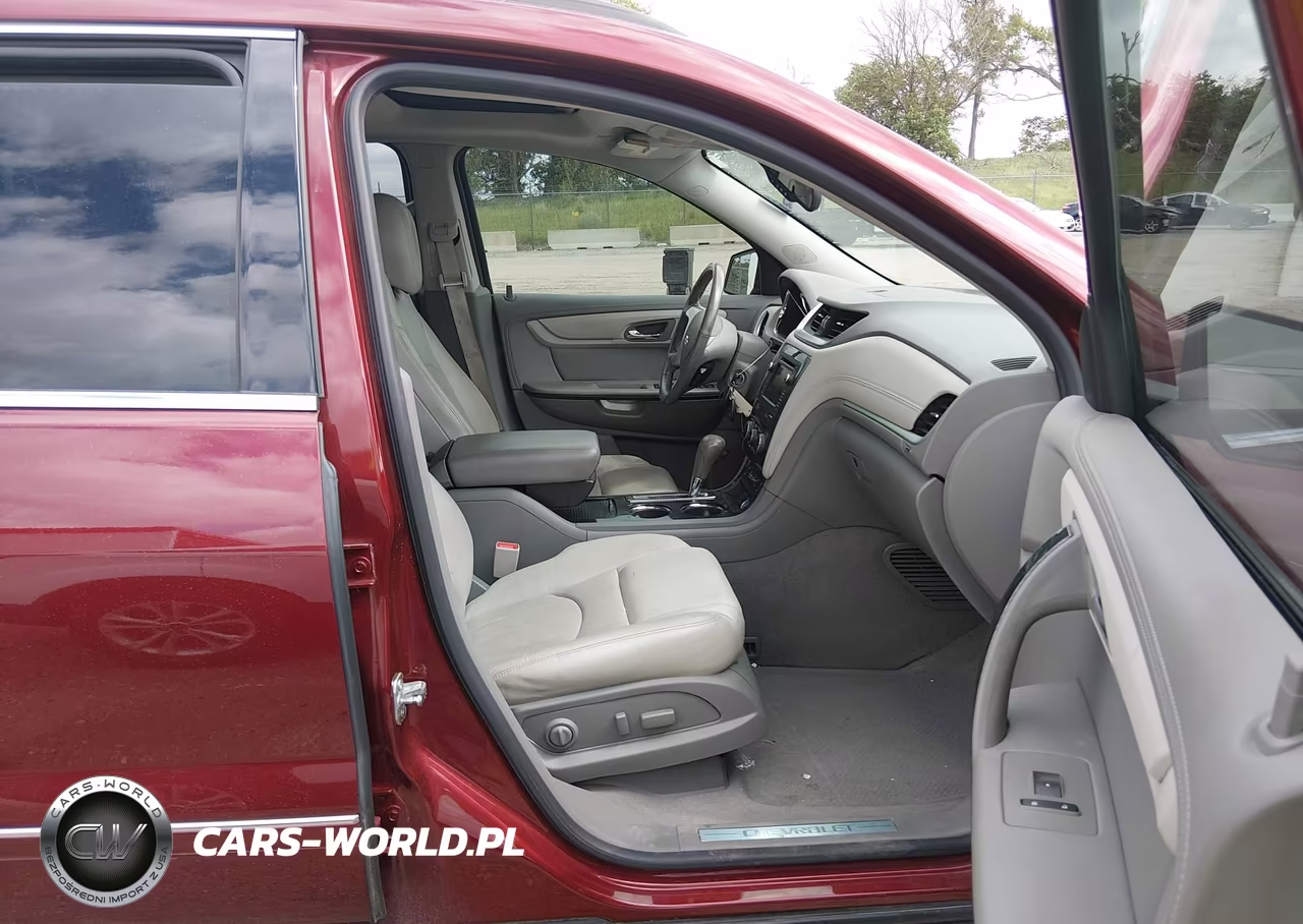 2017 Chevrolet Traverse Premier VIN:1GNKVJKD8HJ315478 - 5