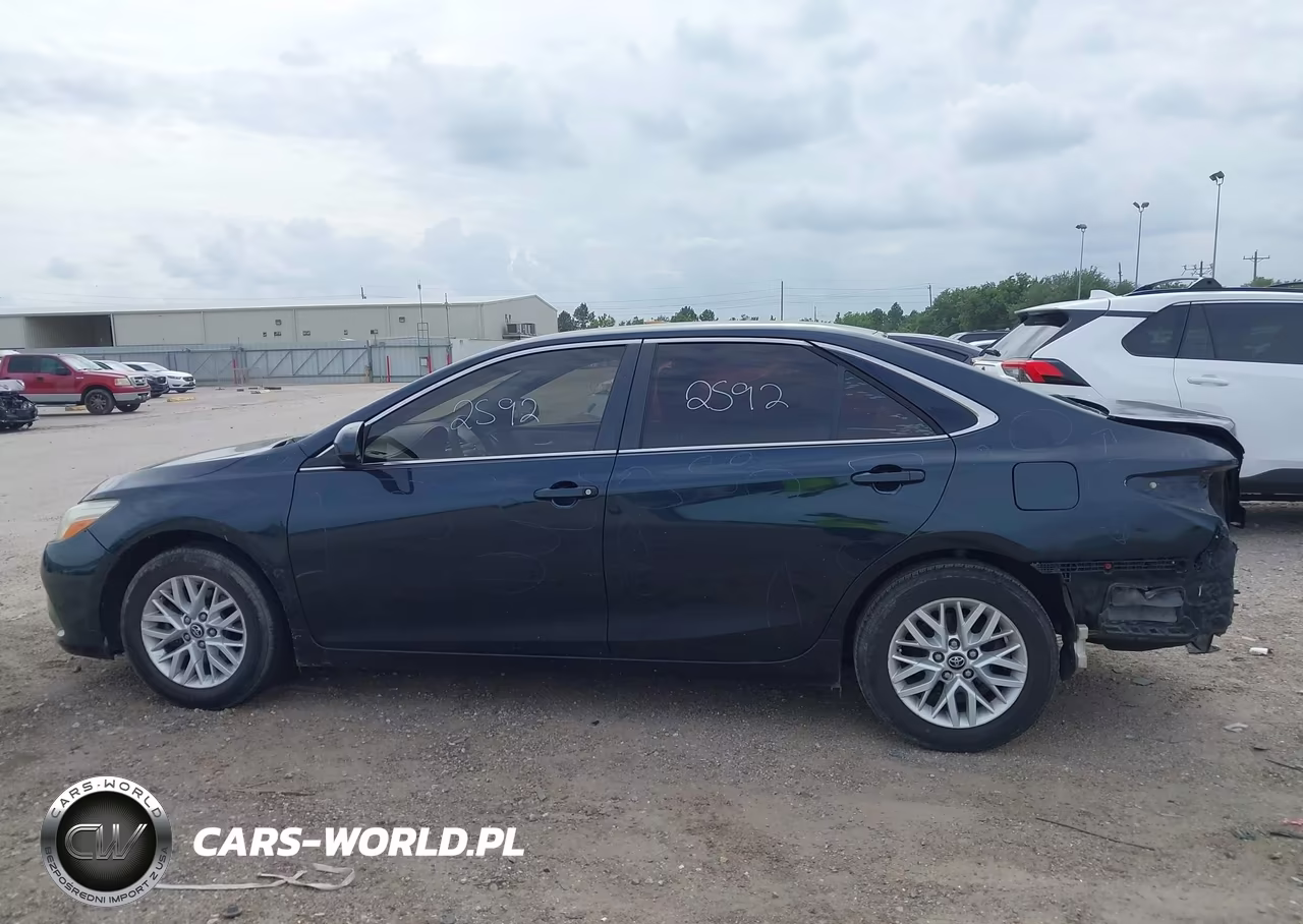 2016 Toyota Camry Le VIN:4T1BF1FK7GU609705 - 15