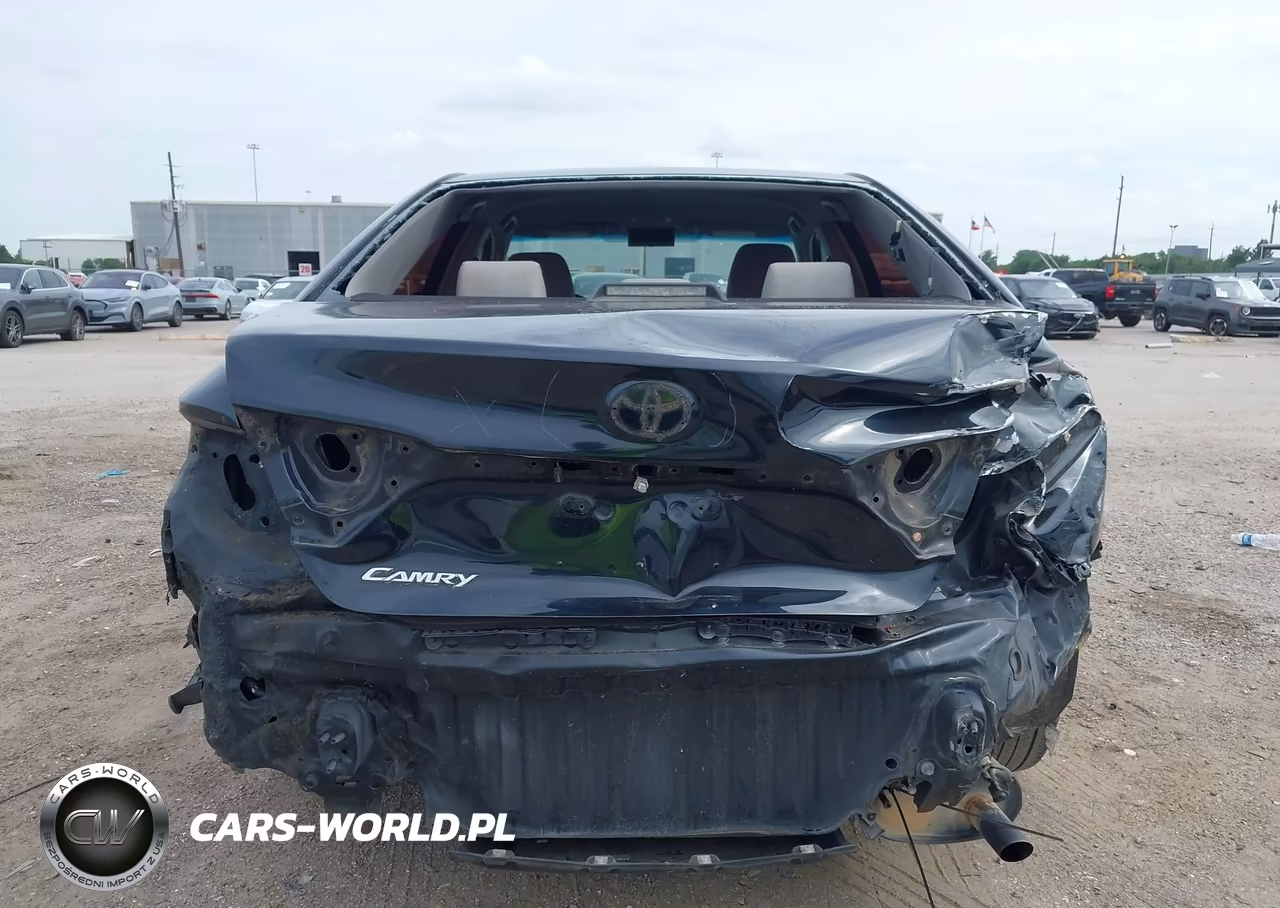 2016 Toyota Camry Le VIN:4T1BF1FK7GU609705 - 17