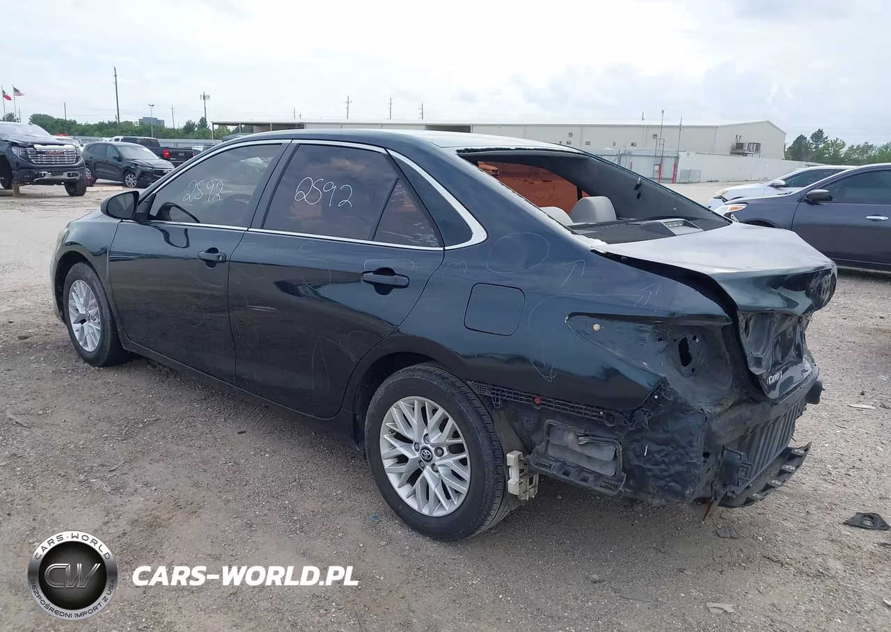 2016 Toyota Camry Le VIN:4T1BF1FK7GU609705 - 3