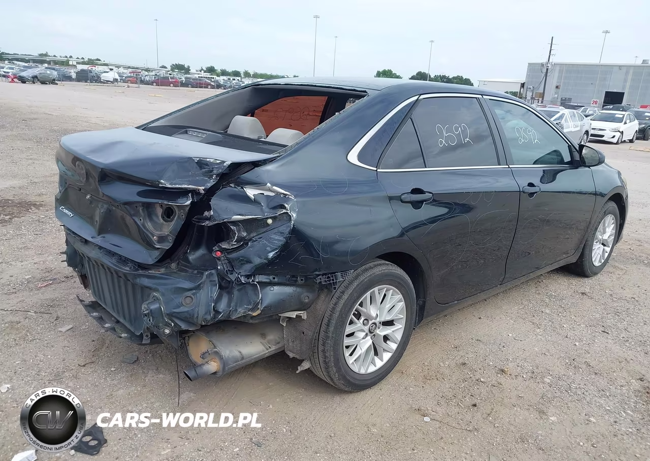 2016 Toyota Camry Le VIN:4T1BF1FK7GU609705 - 4