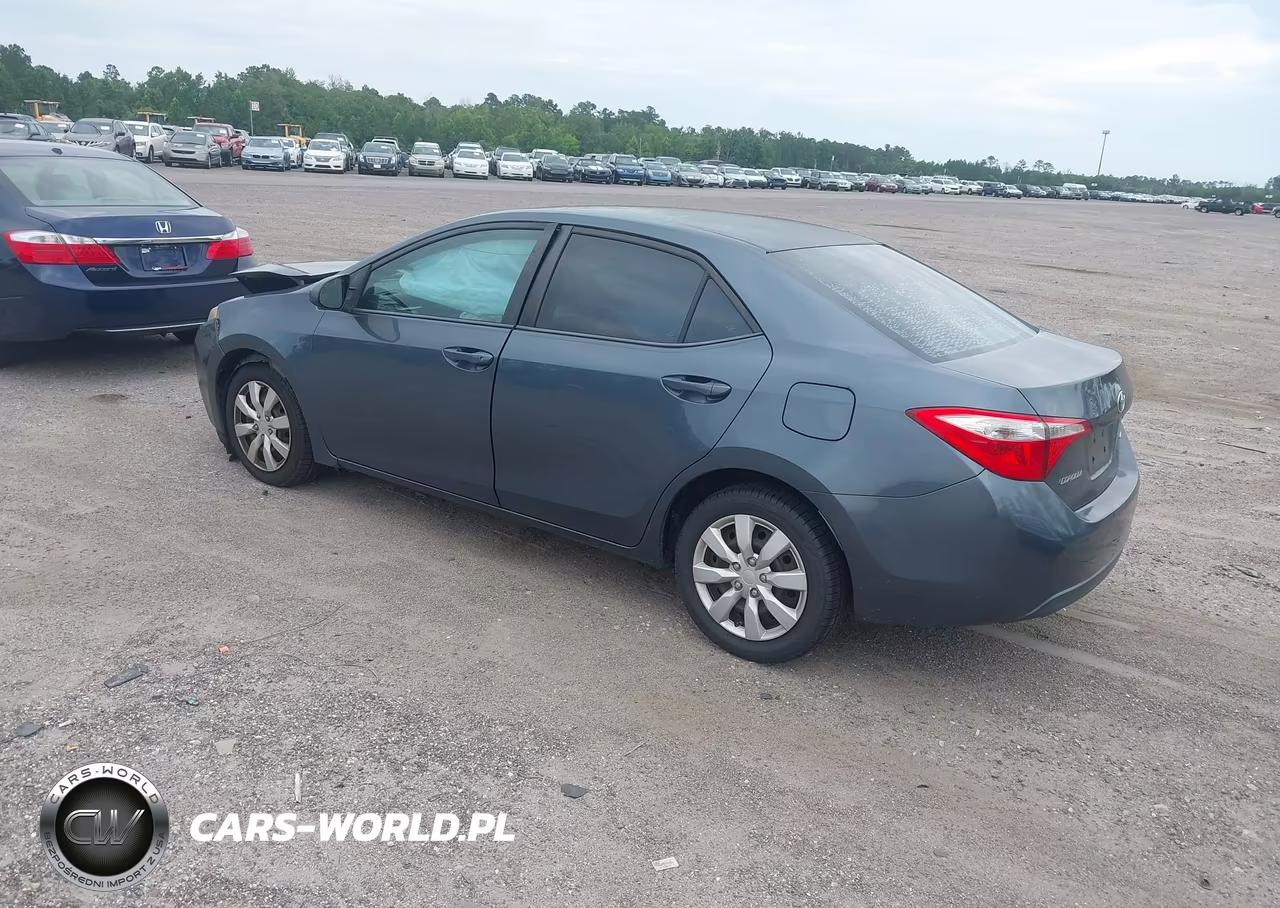 2016 Toyota Corolla Le VIN:2T1BURHE8GC505835 - 3