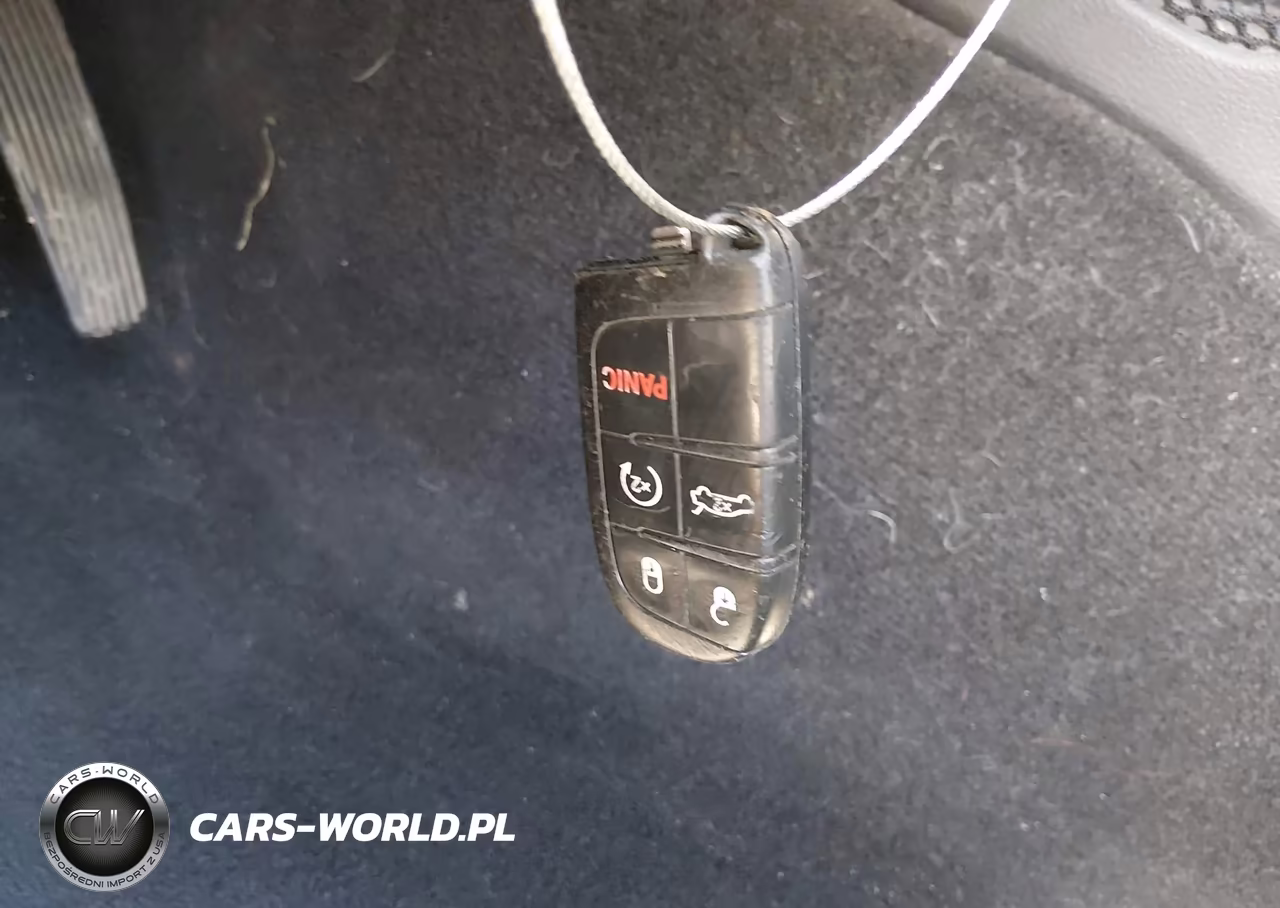 2019 Dodge Challenger R-T VIN:2C3CDZBT3KH573832 - 11