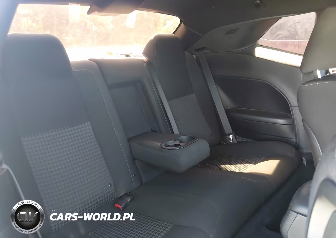 2019 Dodge Challenger R-T VIN:2C3CDZBT3KH573832 - 8