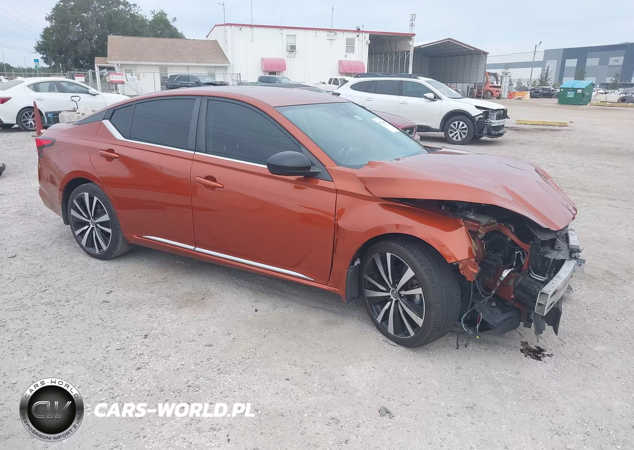 2021 Nissan Altima Sr Fwd – zdjęcie 1 z 17