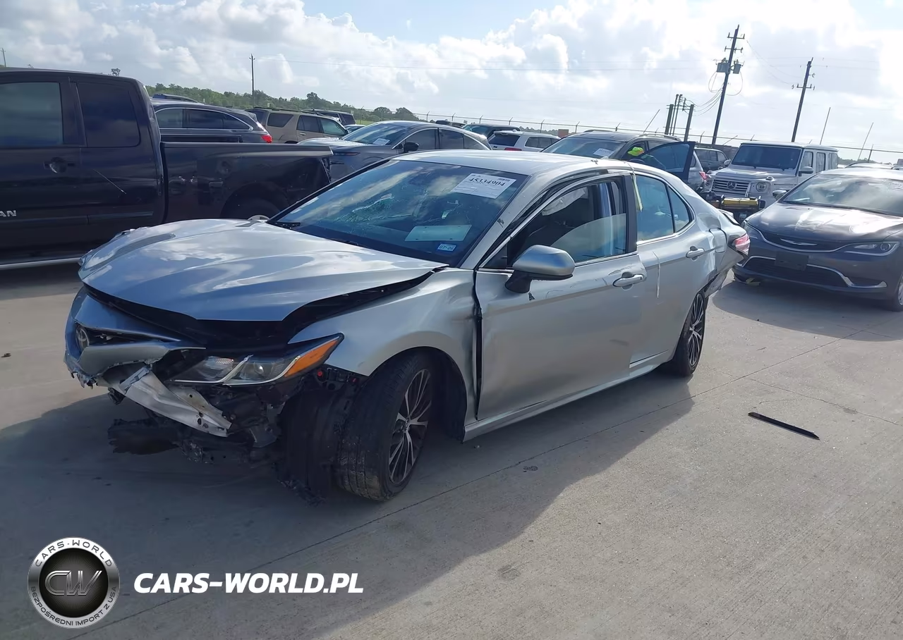 2020 Toyota Camry Se VIN:4T1G11AK0LU306884 - 2