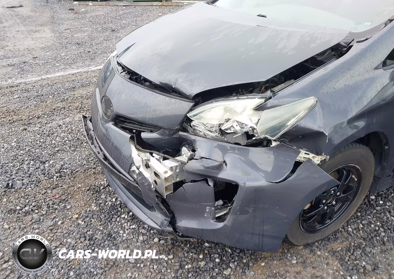 2015 Toyota Prius Two VIN:JTDKN3DU8F1991105 - 6