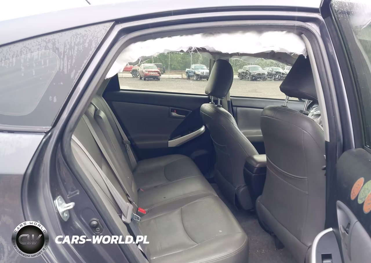 2015 Toyota Prius Two VIN:JTDKN3DU8F1991105 - 8