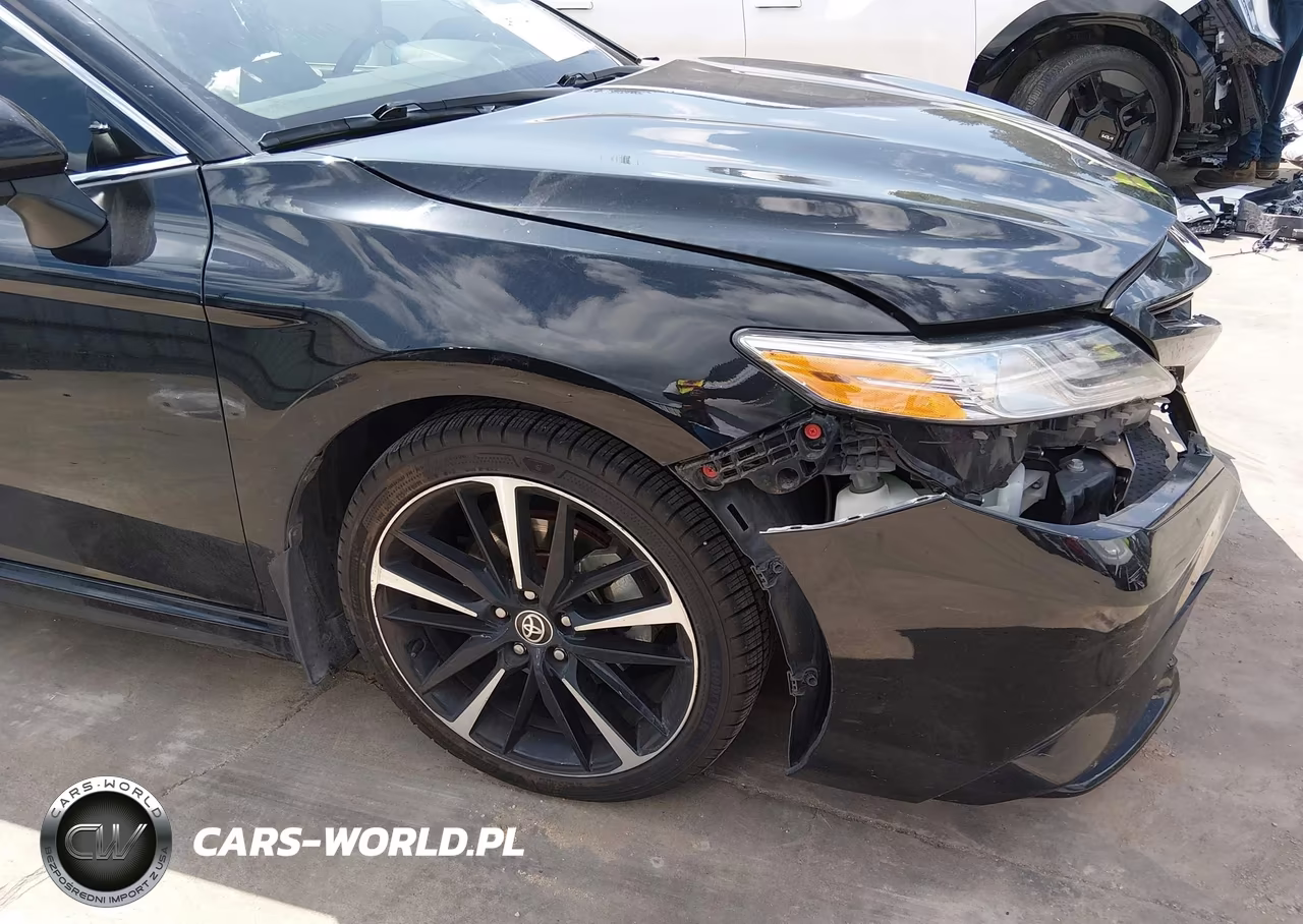 2020 Toyota Camry Xse VIN:4T1K61AK6LU952698 - 18